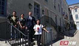 海岛网友爆料事件视频播放,事件视频引发热议，真相究竟如何？